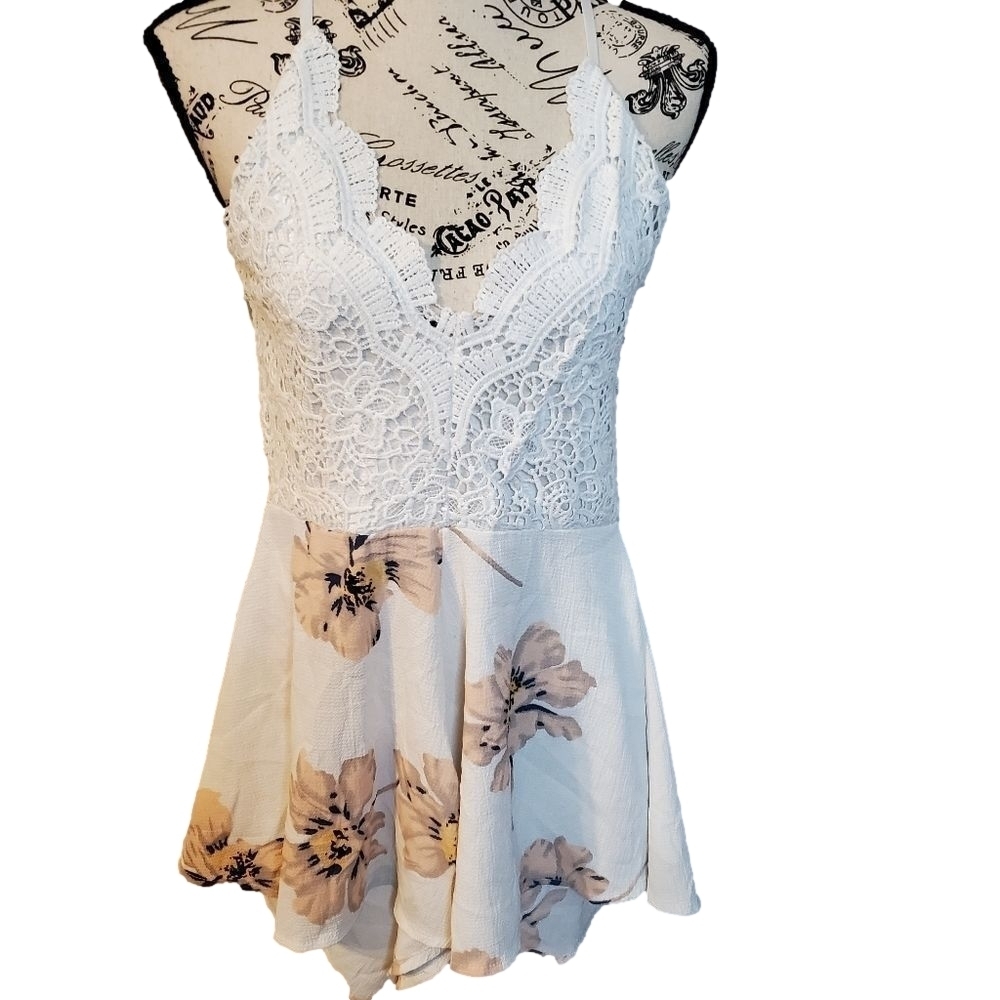Cheng Xin Backless Romper Large